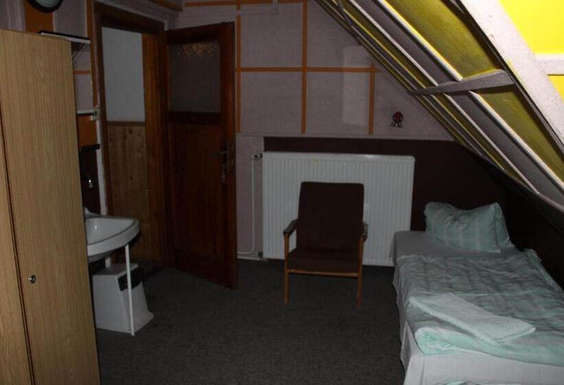 4인용 스탠다드 룸, Turistická Chata Prachov