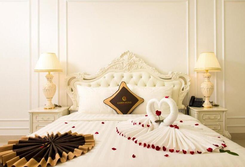 اتاق لوکس, Canh Hung Palace
