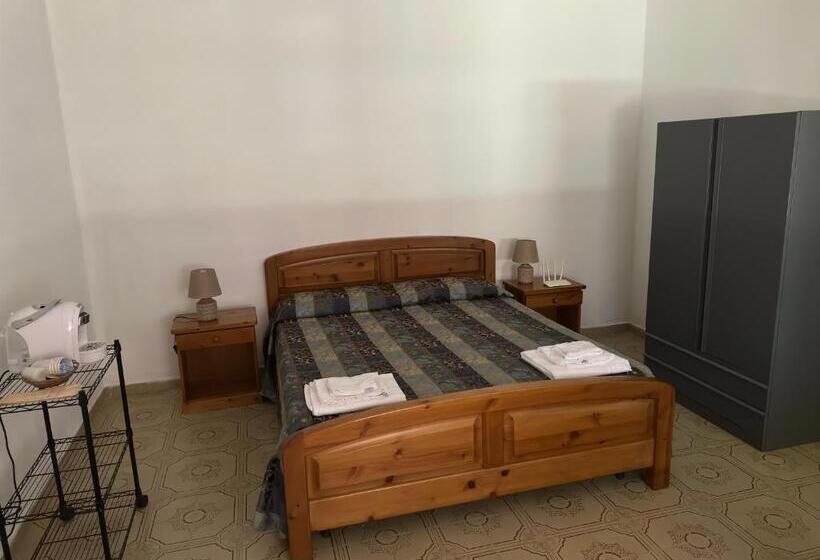 غرفة قياسية رباعية, Le Stanze Del Mare