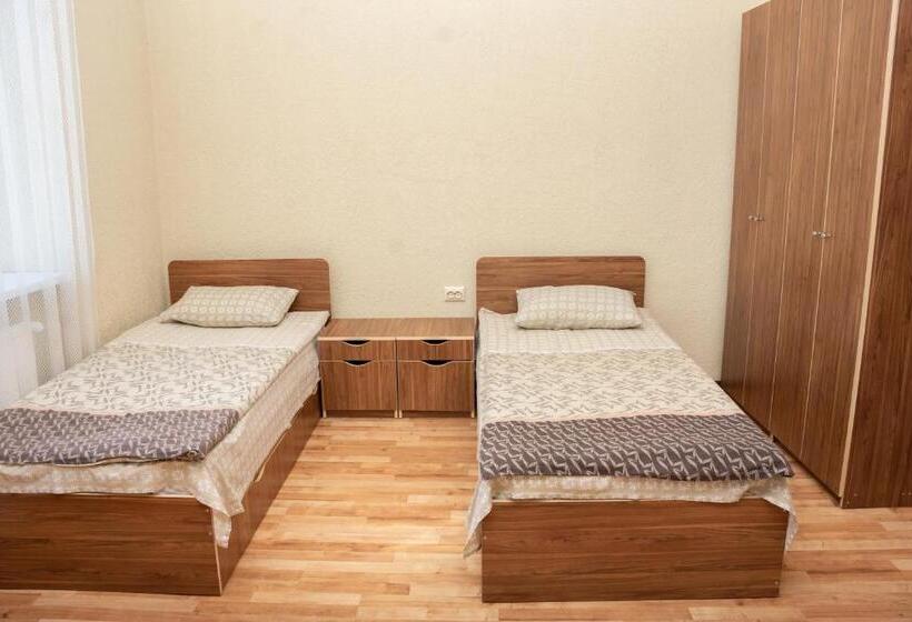 اتاق راحتی سه تخته, Monada Hotel & Hostel