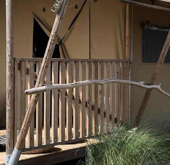 Standard Tent, Les Lodges Saint Pierre