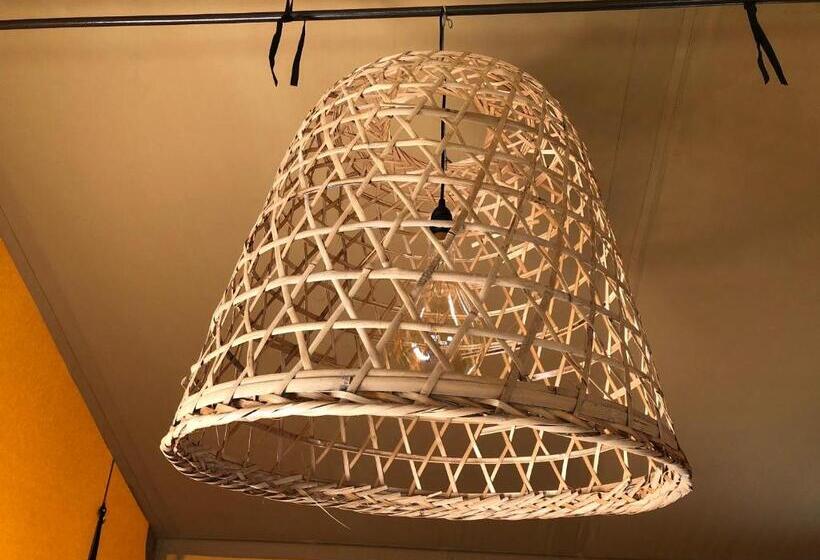 Standard Tent, Les Lodges Saint Pierre