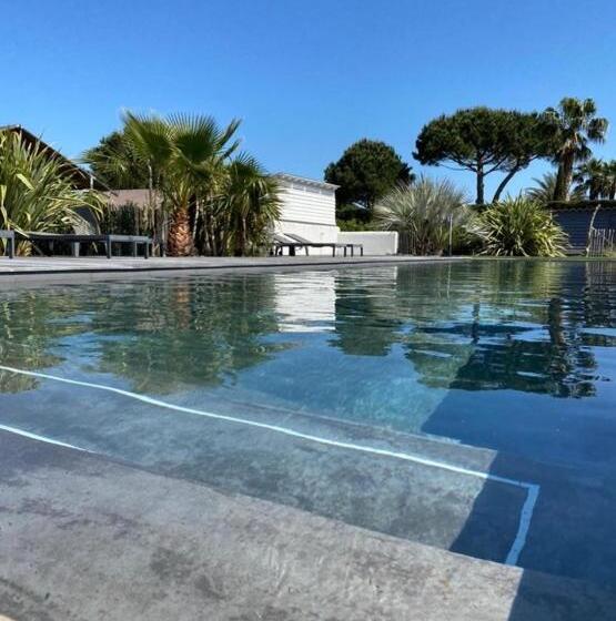 Standard Tent, Les Lodges Saint Pierre