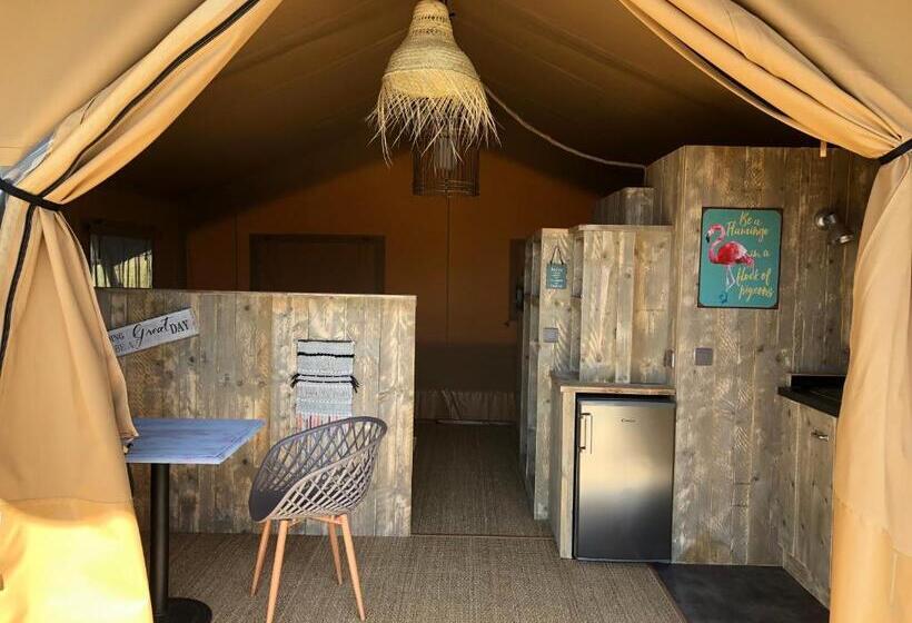 Standard Tent, Les Lodges Saint Pierre
