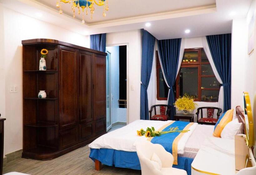 اتاق سوپریور, Huong Mai