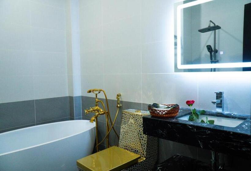 اتاق استاندارد با وان آب گرم, Huong Mai