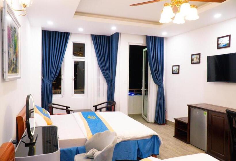 اتاق خانوادگی, Huong Mai