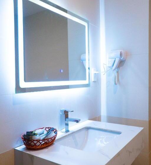 اتاق استاندارد با بالکن, Huong Mai