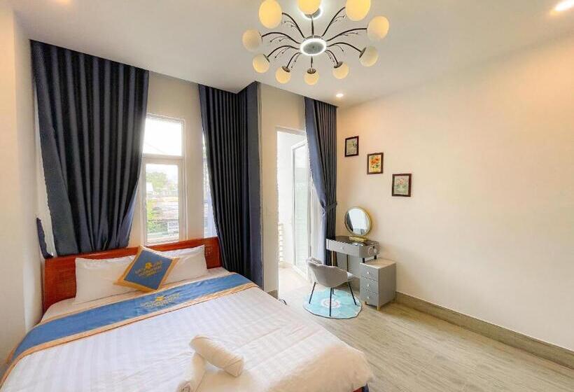 اتاق استاندارد با بالکن, Huong Mai