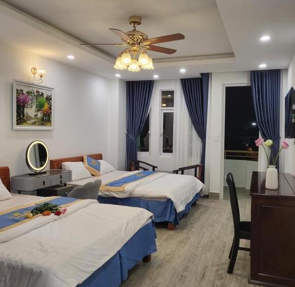 اتاق خانوادگی, Huong Mai