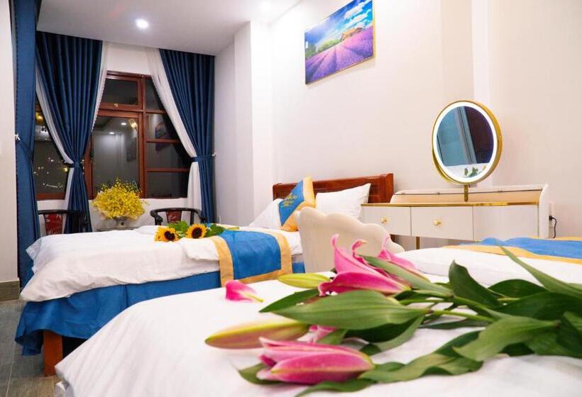 Deluxe Room Mountain View, Huong Mai