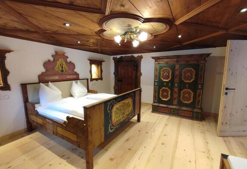 דירת שלושה חדרים, Veitenhof