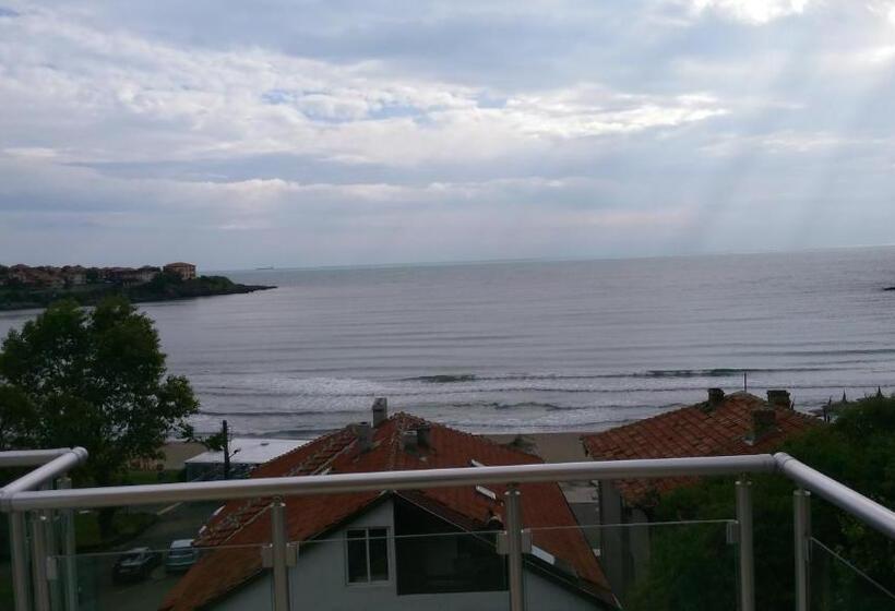 Escritório Estandar Vista Mar, Anteya Serdika Apartments