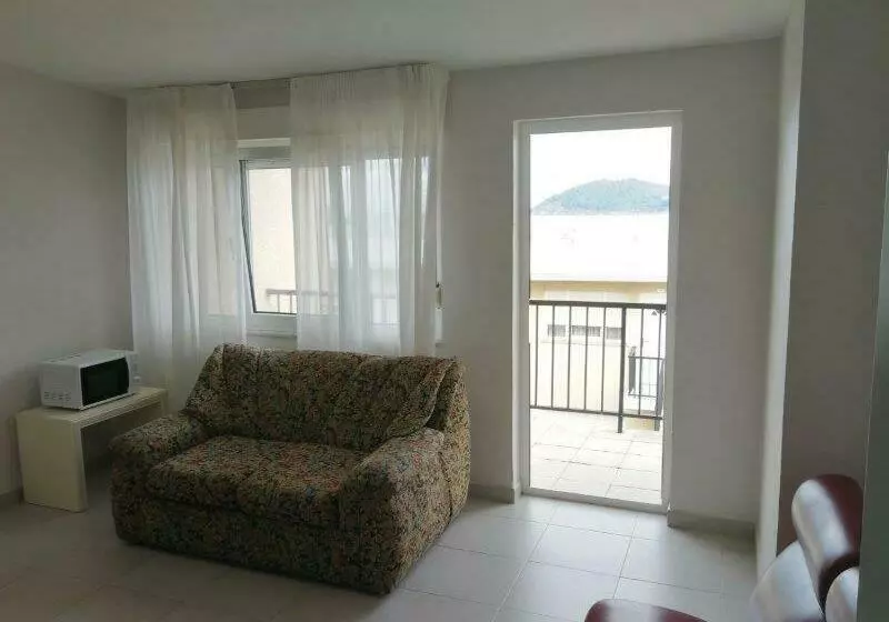 آپارتمان 1 خوابه, Apartamentos Las Sirenas