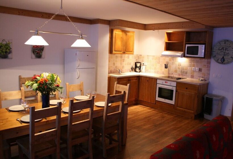 3 Bedroom Duplex Apartment, Chalet Des Neiges : La Cime Des Arcs