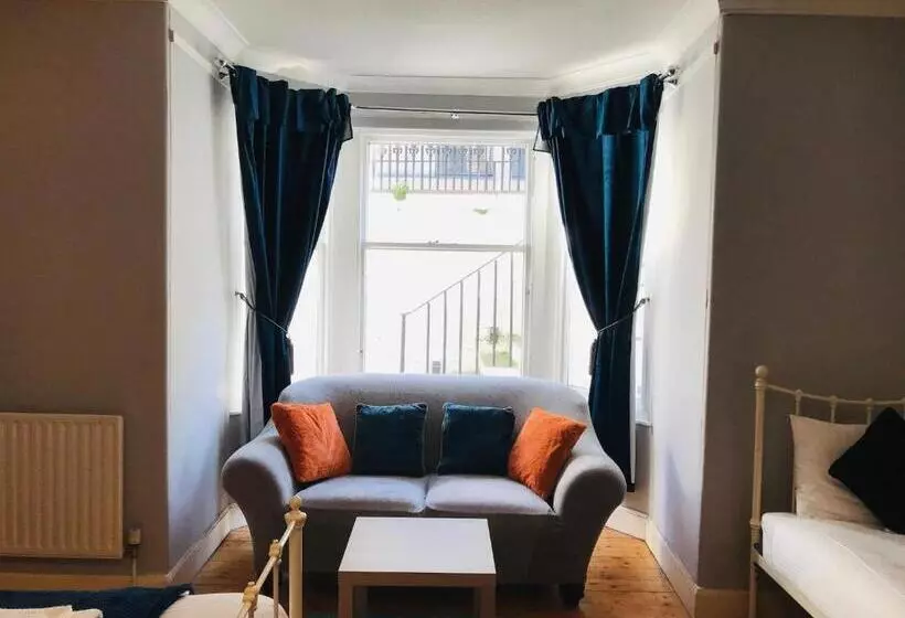 スタンダードトリプルルーム, Ardenlee Guest House