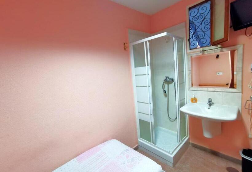 스탠다드 싱글 룸 공동욕실, Casa De Huespedes La Asturiana