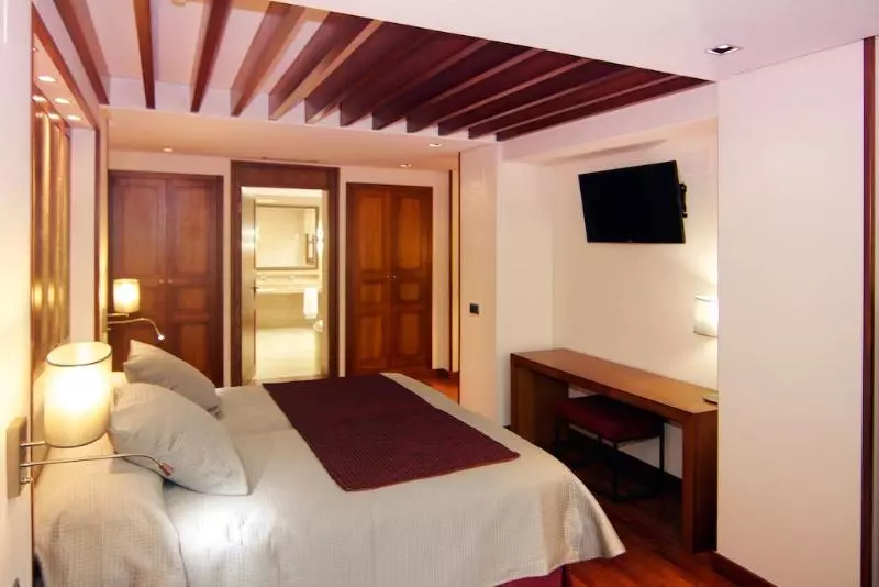 اتاق استاندارد, Casa Consistorial
