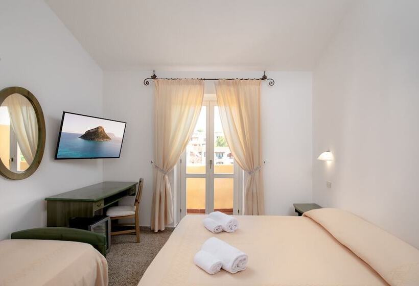 غرفة قياسية ثلاثية, Castello