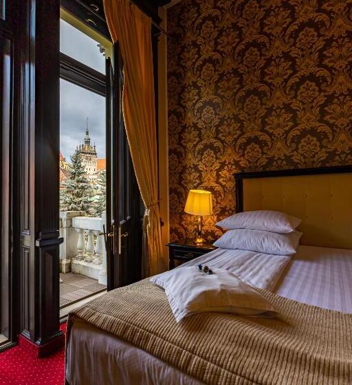 景色の見えるデラックスルーム, Central Park Sighisoara