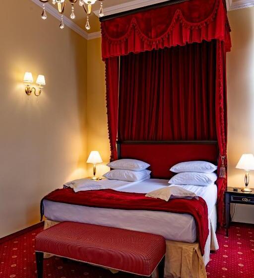 景色の見えるデラックスルーム, Central Park Sighisoara