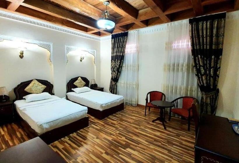 标准间, Devon Begi Heritage