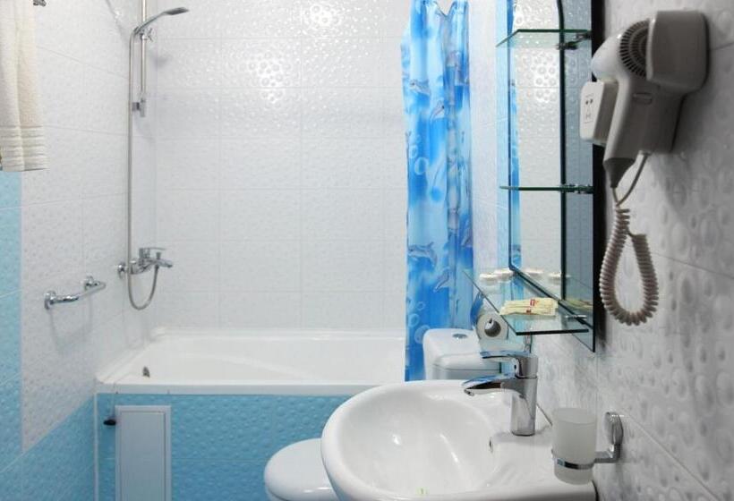 标准间, Devon Begi Heritage