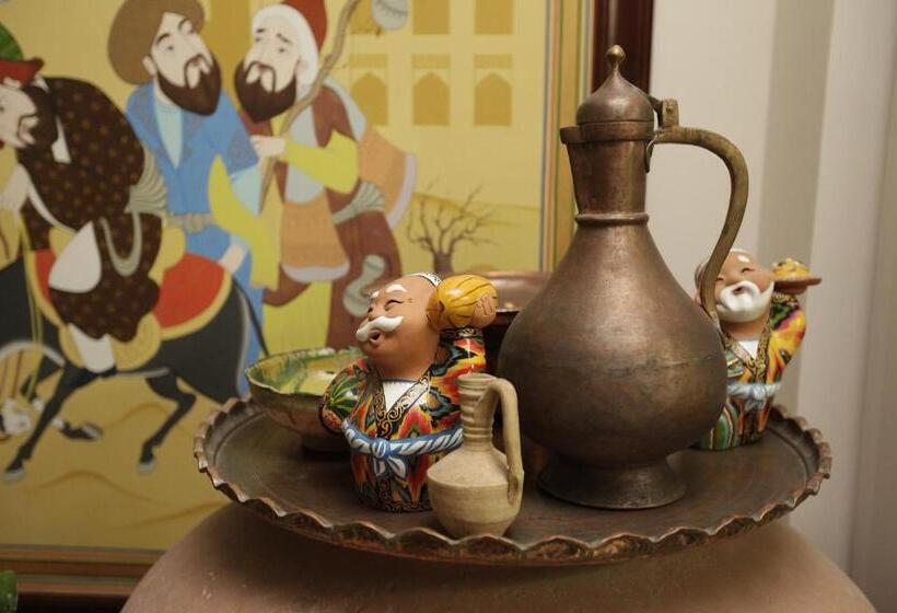 标准单人间, Devon Begi Heritage