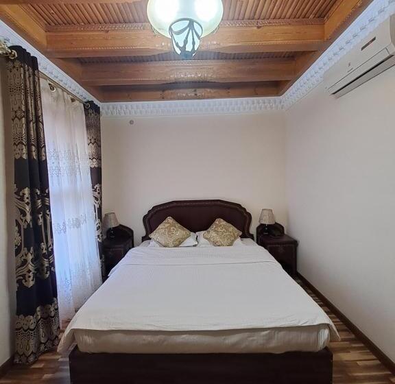 标准单人间, Devon Begi Heritage