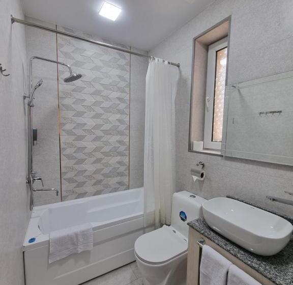 高级单人间, Devon Begi Heritage