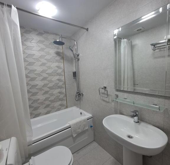 高级单人间, Devon Begi Heritage