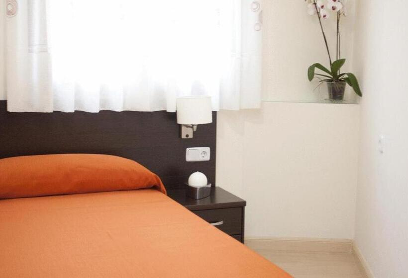 اتاق استاندارد یک نفره, Hostal Granado