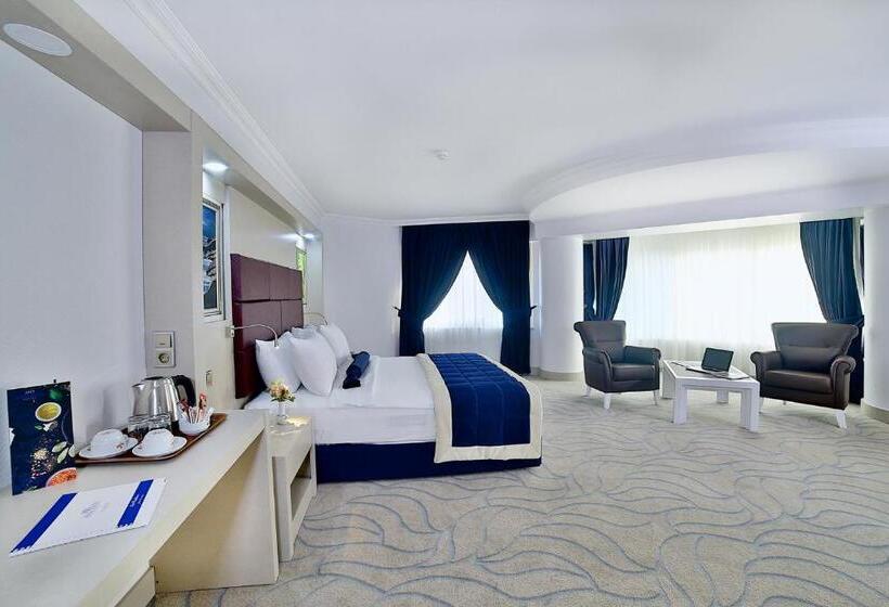 سوئیت با تخت بزرگ, Elazığ Marathon