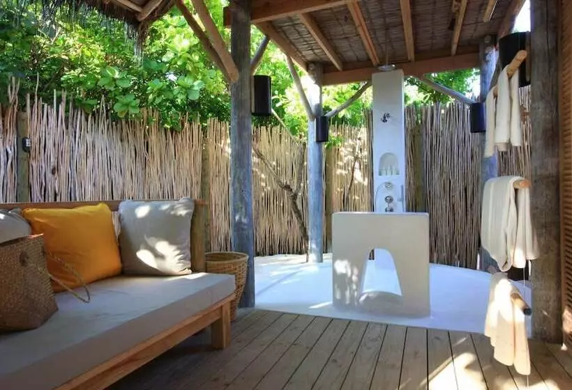 ویلای یک اتاق خوابه با استخر شنا, Six Senses Laamu