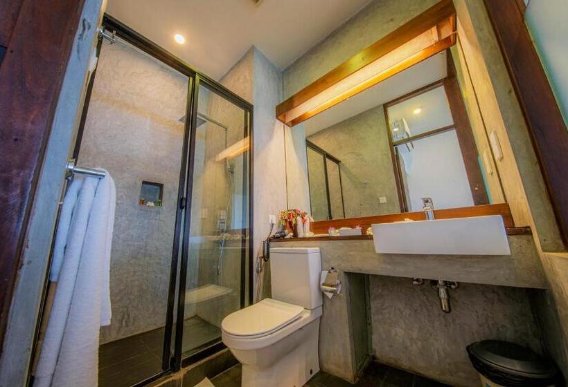 발코니가 있는 바다 전망 수피리어 룸, Temple Tree Resort & Spa