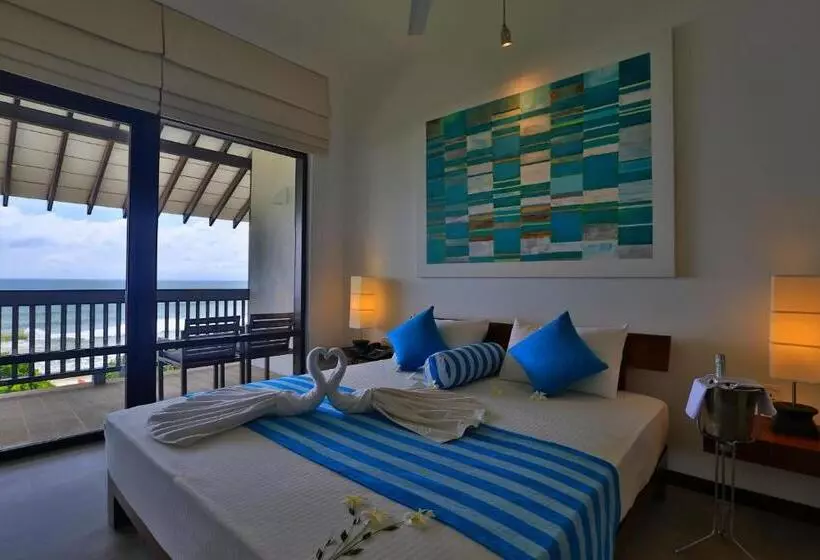 バルコニーつきオーシャンビュースーペリアルーム, Temple Tree Resort & Spa