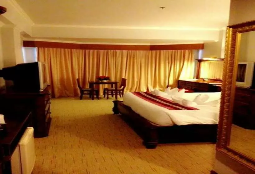 اتاق استاندارد, Thepnakorn