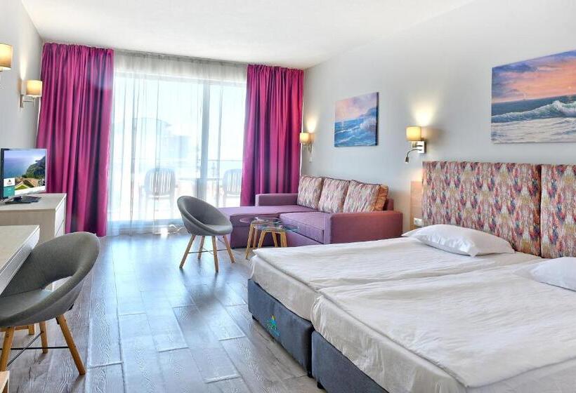 Номер Стандарт Вид на Море с Балконом, Topola Skies Resort & Aquapark