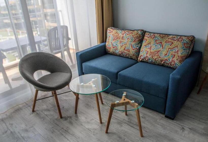 Номер Deluxe Вид на Море с Балконом, Topola Skies Resort & Aquapark