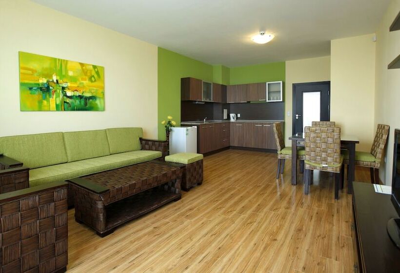 Апартаменты Deluxe 1 Спальня Вид на Море, Topola Skies Resort & Aquapark