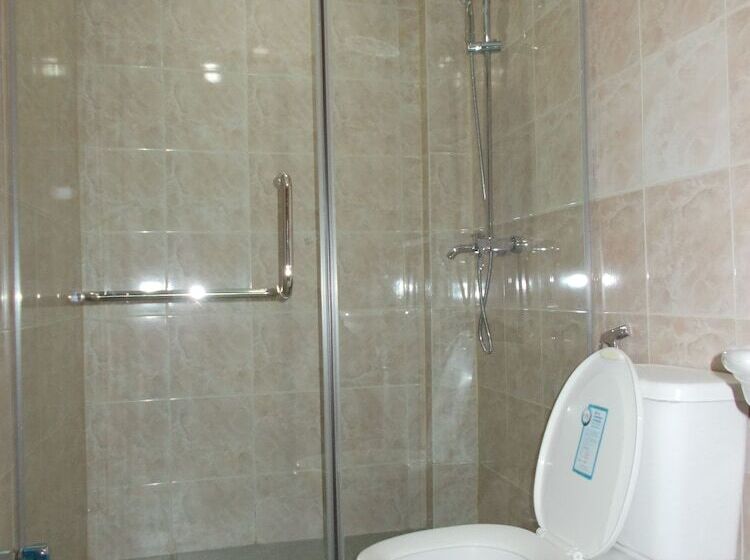 חדר סטנדרט לשלושה, Vientiane Memory