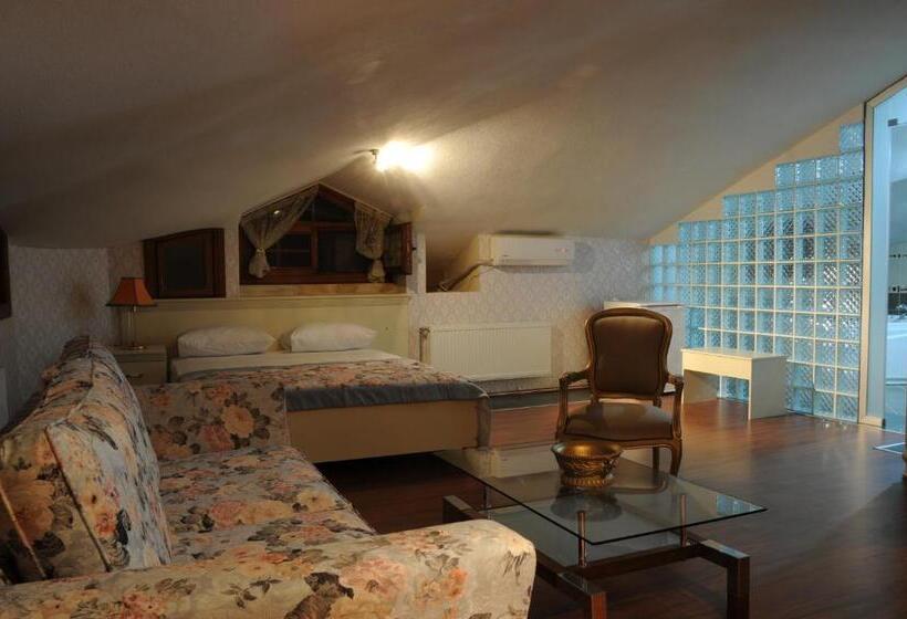 Quarto Triplo Deluxe, Casa Villa