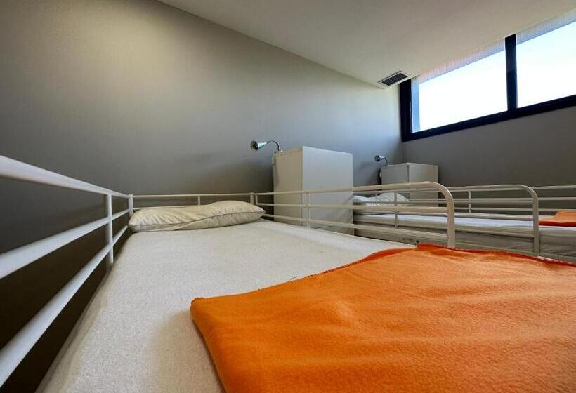 スタンダード４人部屋, Vigo Beds & Rooms