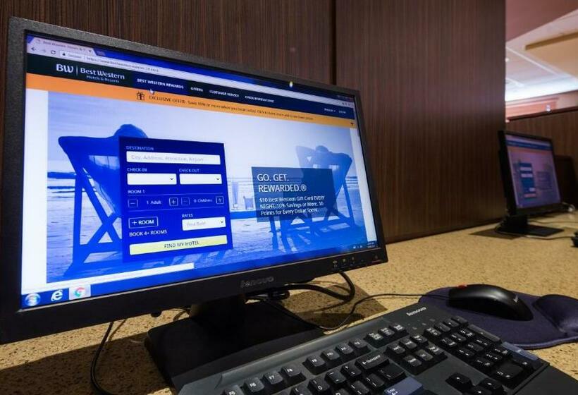 身障者適用キングサイズベッドルーム, Best Western Plus, Bathurst Hotel & Suites
