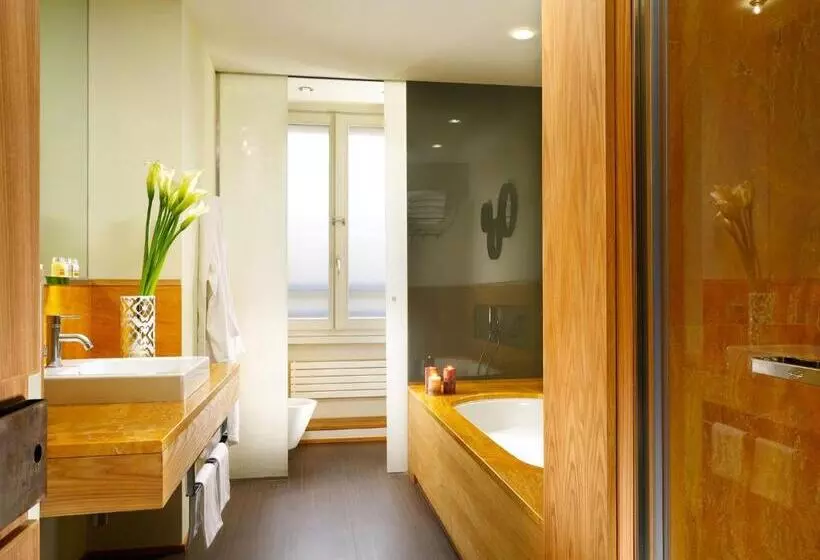 سوئیت کلاسیک, Babuino 181   Small Luxury Hotels Of The World