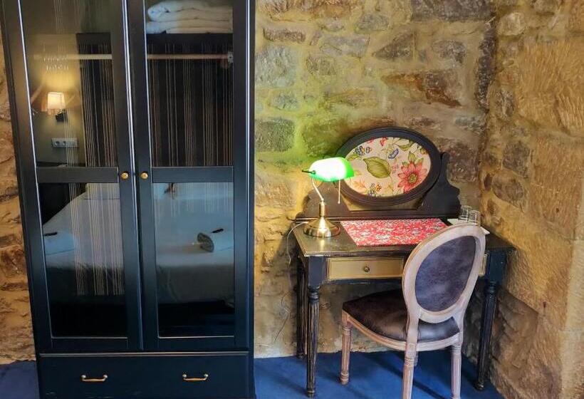 اتاق سوپریور, Iturrienea Ostatua