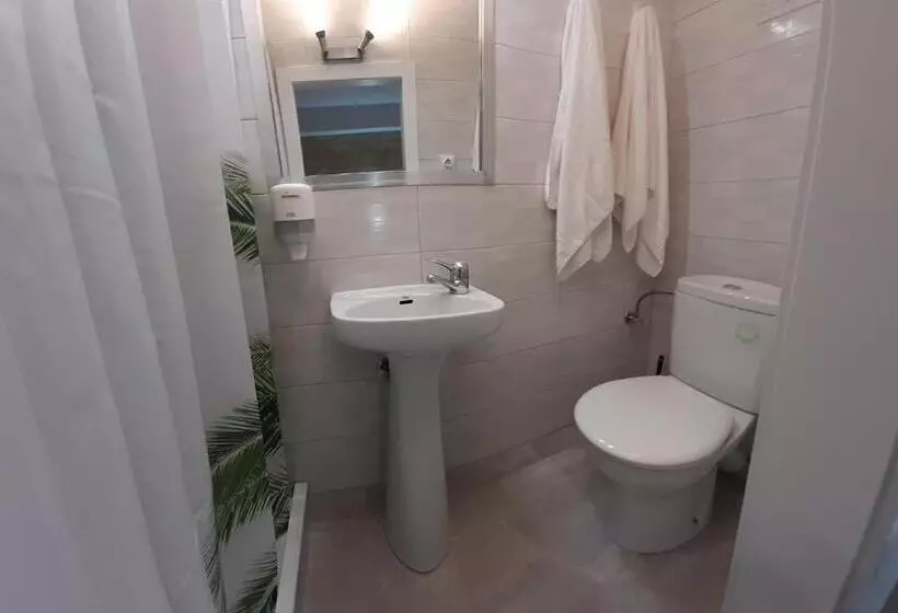 ダブルベッドスタンダードルーム, Hostal Verdemar