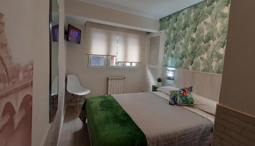 Quarto Estandar Cama Casal, Hostal Verdemar