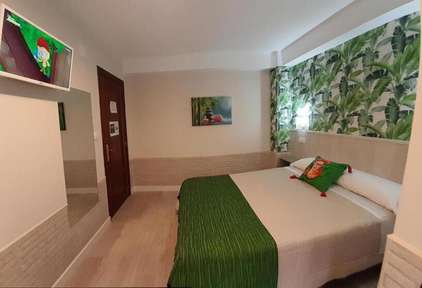 Quarto Estandar Cama Casal, Hostal Verdemar