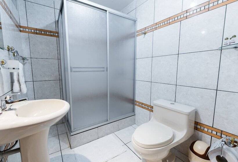 חדר משפחתי, Villa Sillar